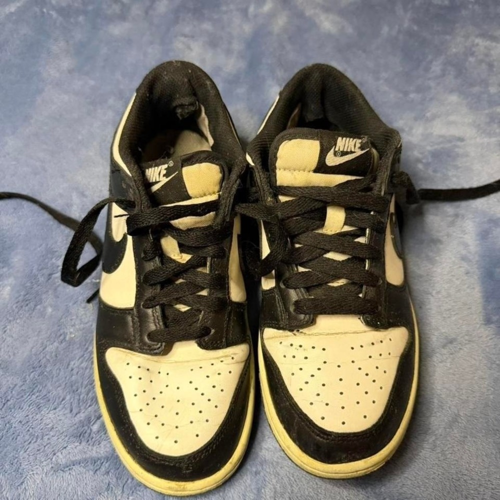 Nike Dunk Low panda black‎ and white trainers. Size US 5